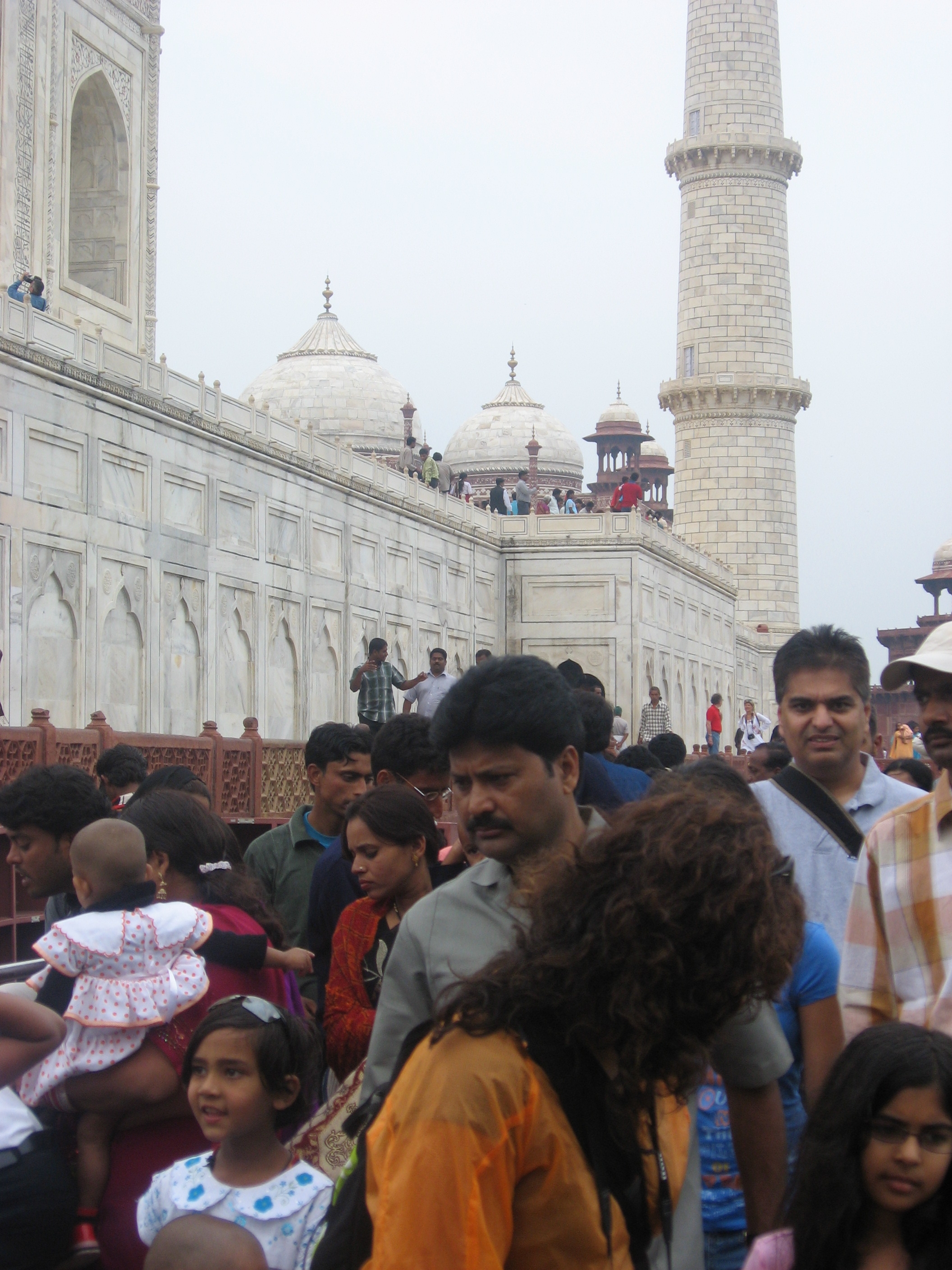 visitatori al Taj Mahal