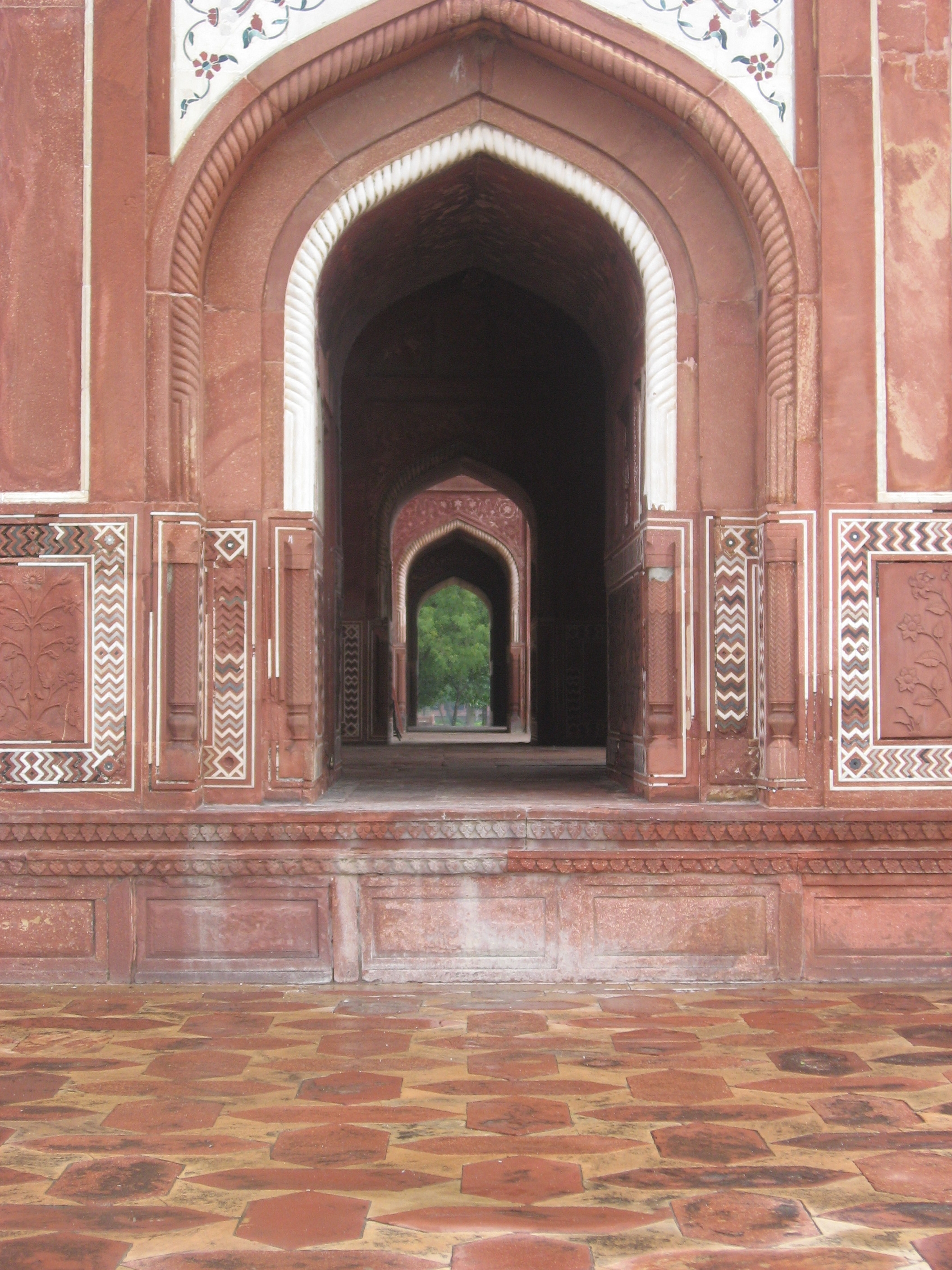 gioco di porte al Taj Mahal